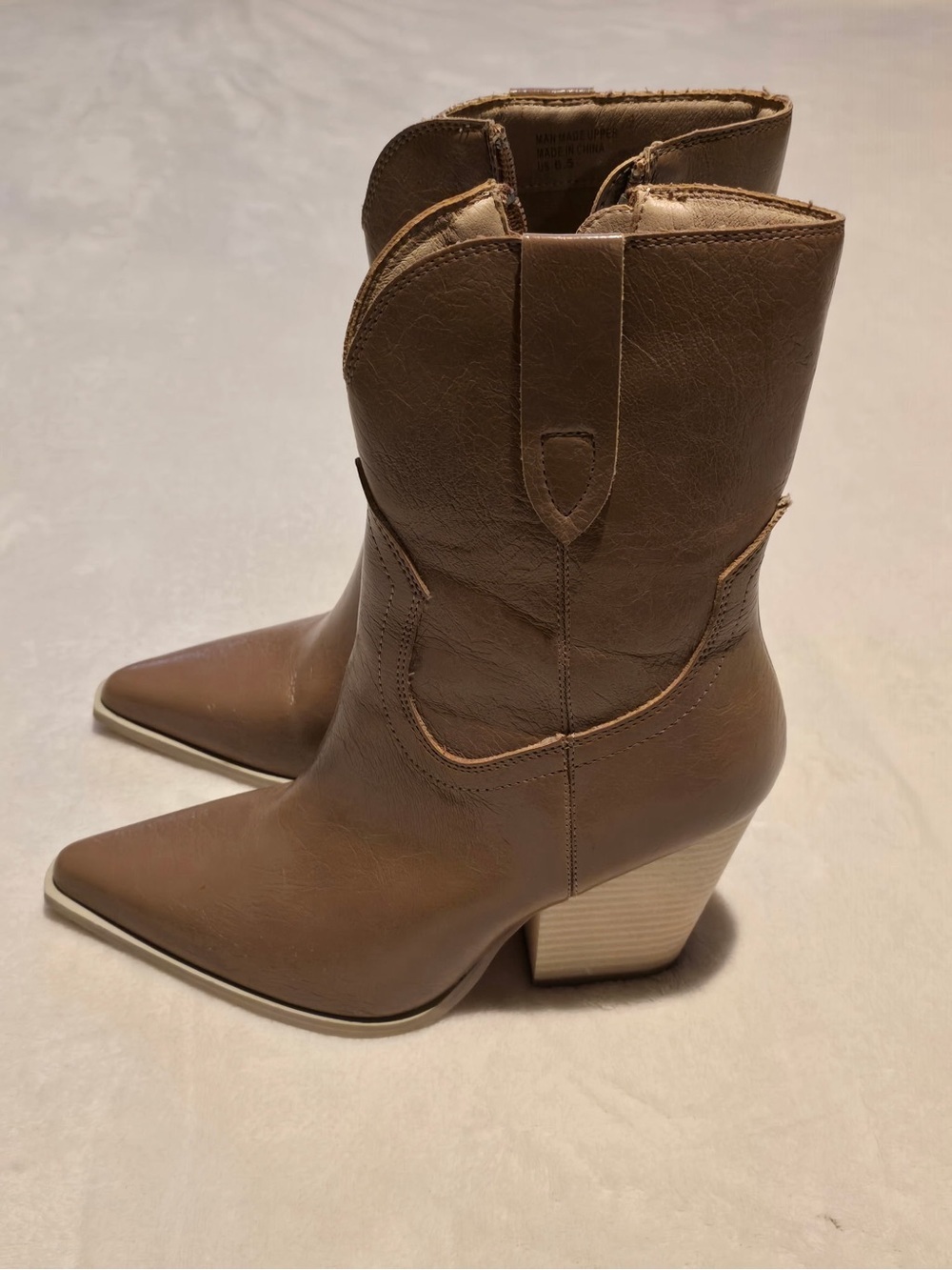 Women's Taupe Pointed-Toe Western Ankle Boots 6.5 Women’s NWOB - Picture 3 of 7